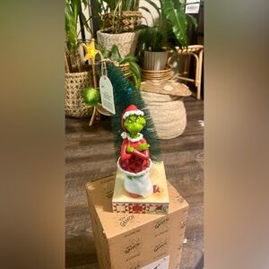 Jim Shore GRINCH WITH ARMS CROSSED FIGURINE 6017065 BRAND NEW